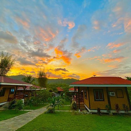Luzville Transient House - Port Barton Itaytay Kültér fotó